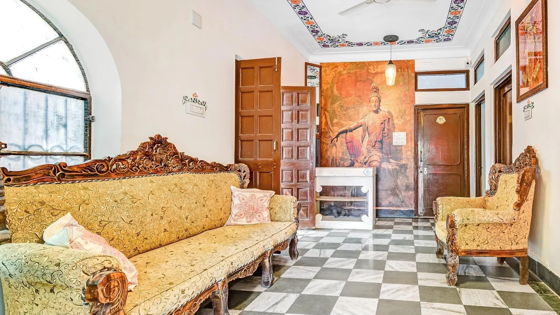 Hotel O Raj Karn Villa 烏代浦